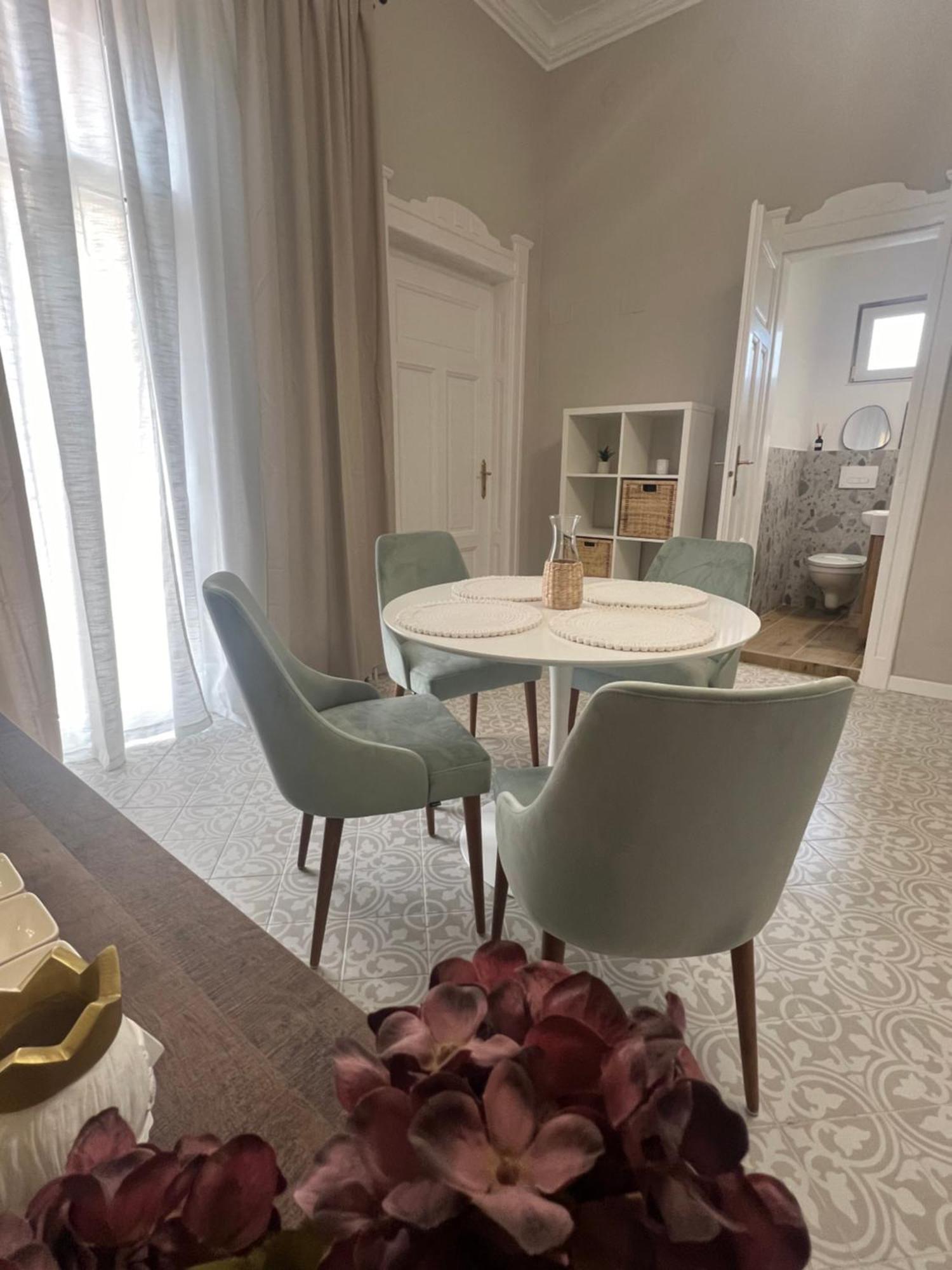 La Strada Central Apartament Oradea Eksteriør bilde